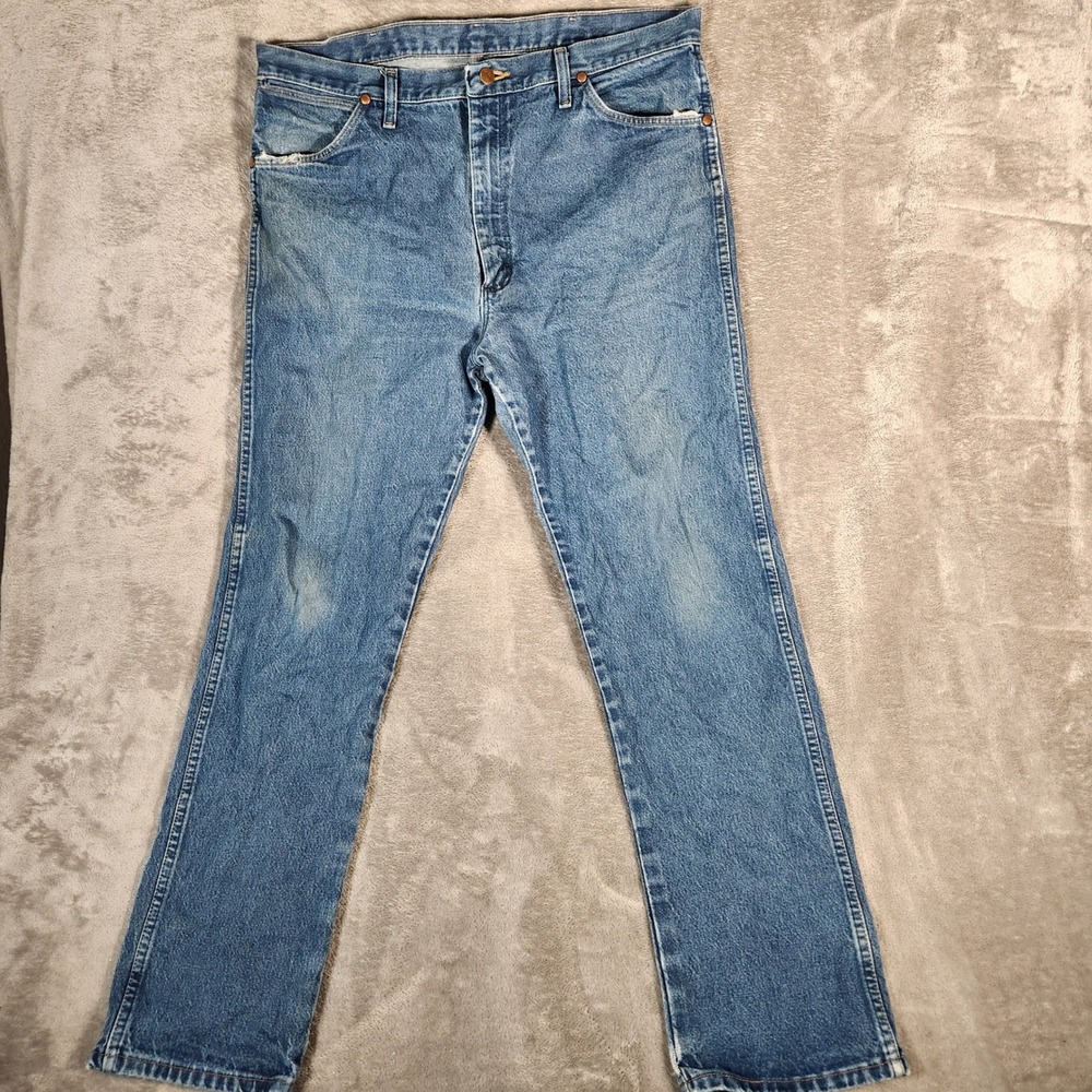 Wrangler Mens Jeans 37x32 Blue Bootcut Distressed Classic Fit Work Wear 0013MWI‎